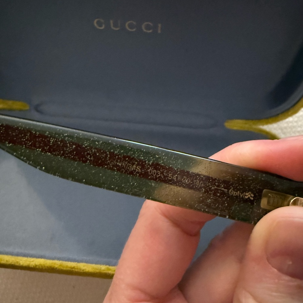 Gucci Tortoiseshell Sunglasses - Picture 3 of 7